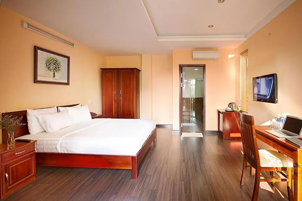 ***  Hotel Mai Boutique Danang Vietnam